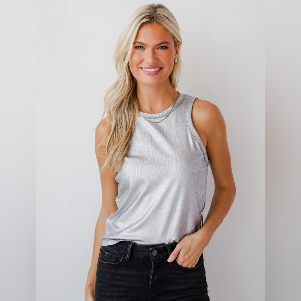 Vince Camuto Sleeveless Women's Top in Silver, Size: Small.